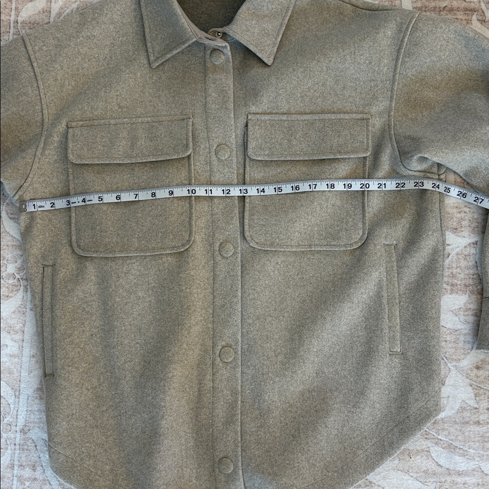 Calia Women's Light Tan Oatmeal Shacket Patch Pocket Buttom Down Size XL - Picture 7 of 8